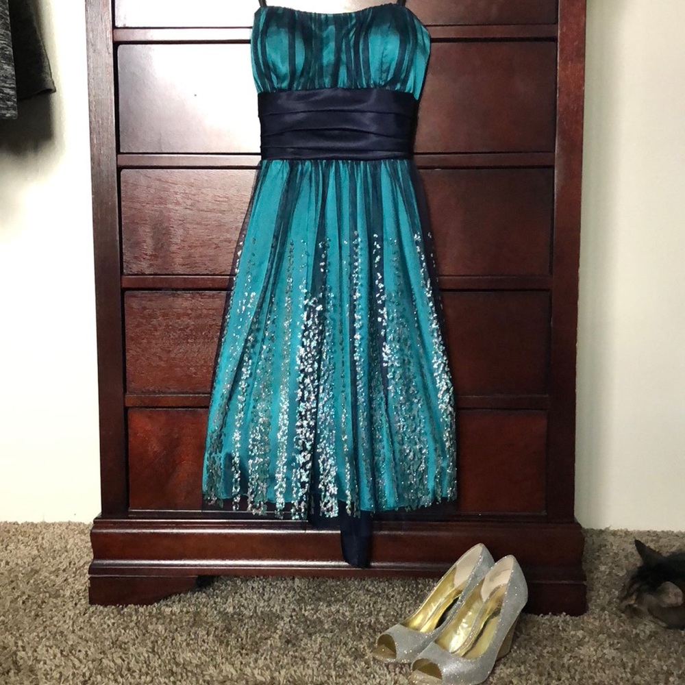 Sparkly Green & Blue Strapless Dress (Like New)!